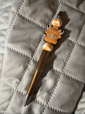 Cute Yellow Highland Cow Beaded Pen